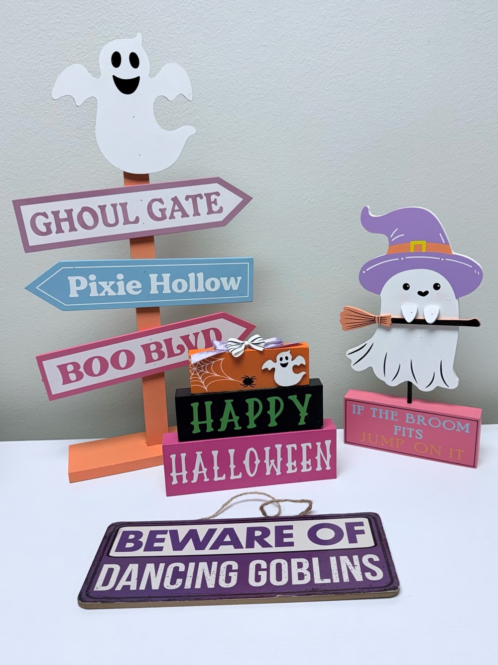 Lot of Pink Pastel Halloween Ghost Decor, includes 4 pieces shown